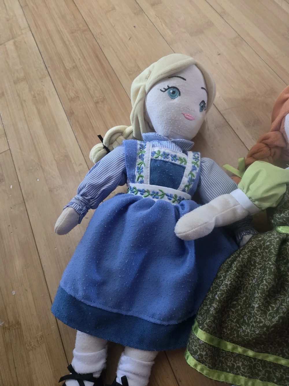 Disney's Frozen The Musical Set Of 2 Plush Dolls Anna & Elsa Soft Toys Collect